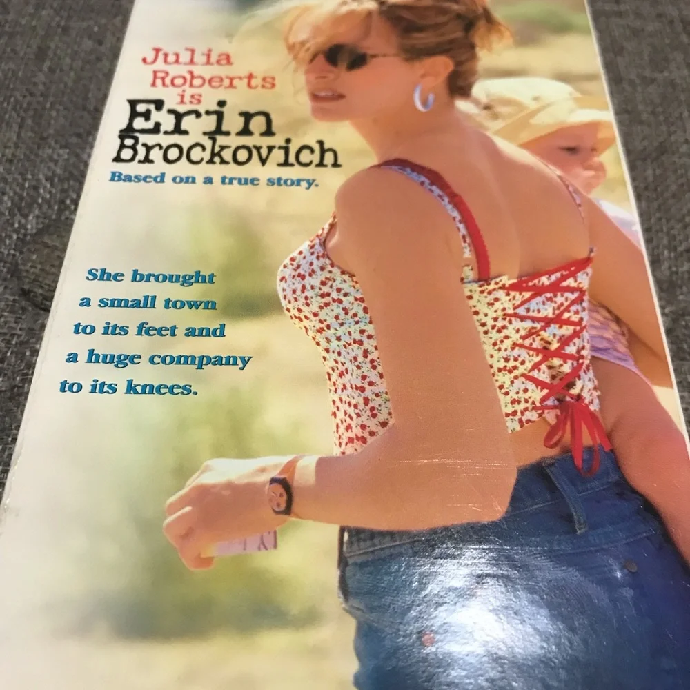 VTG Erin Brockovich VHS 2000 UNTESTED